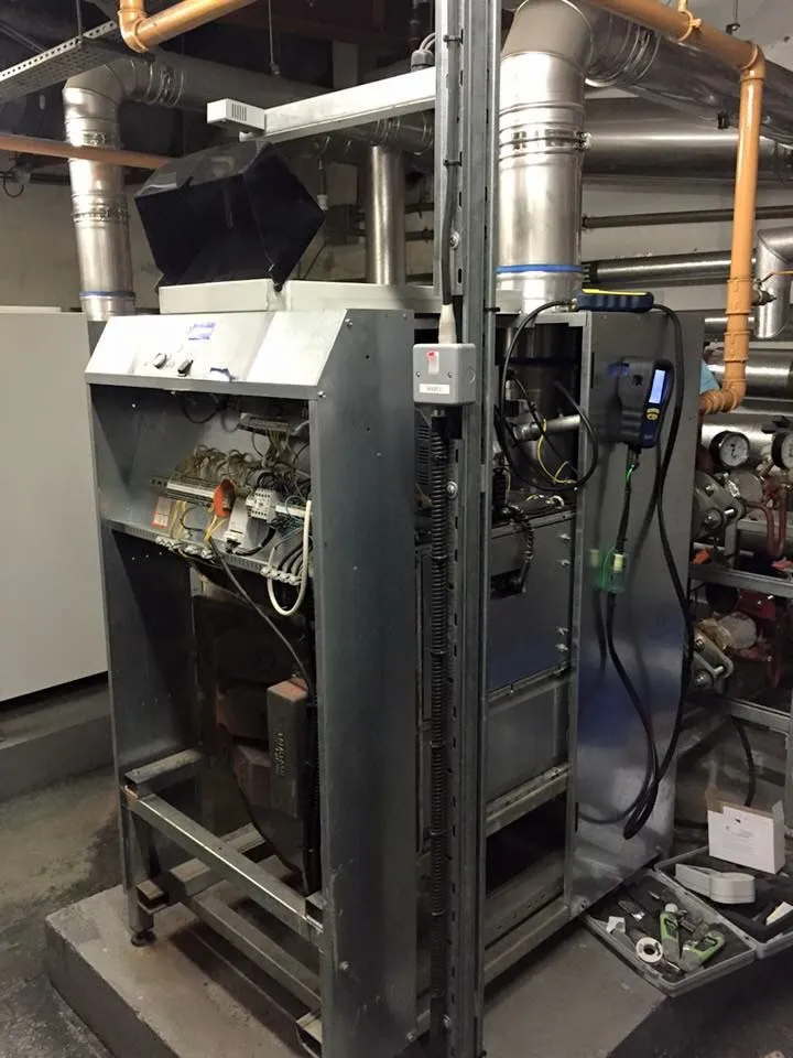 gas boiler engineer near me North Finchley, N12